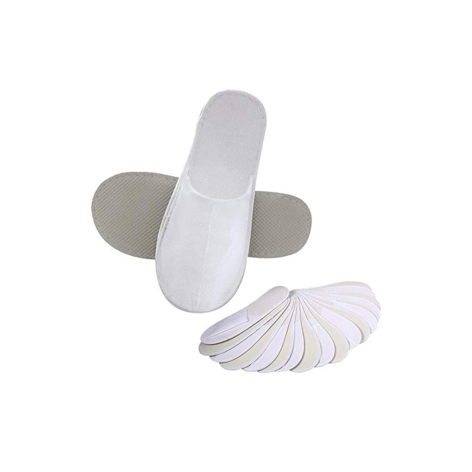 ZAPATILLA CERRADA SUELA GOMA 28CM CAJA 100 PARES
